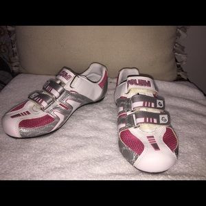 Pearl Izumi bicycle road shoes